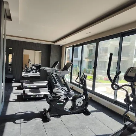 в 150м от моря, тосмур 阿拉尼亚